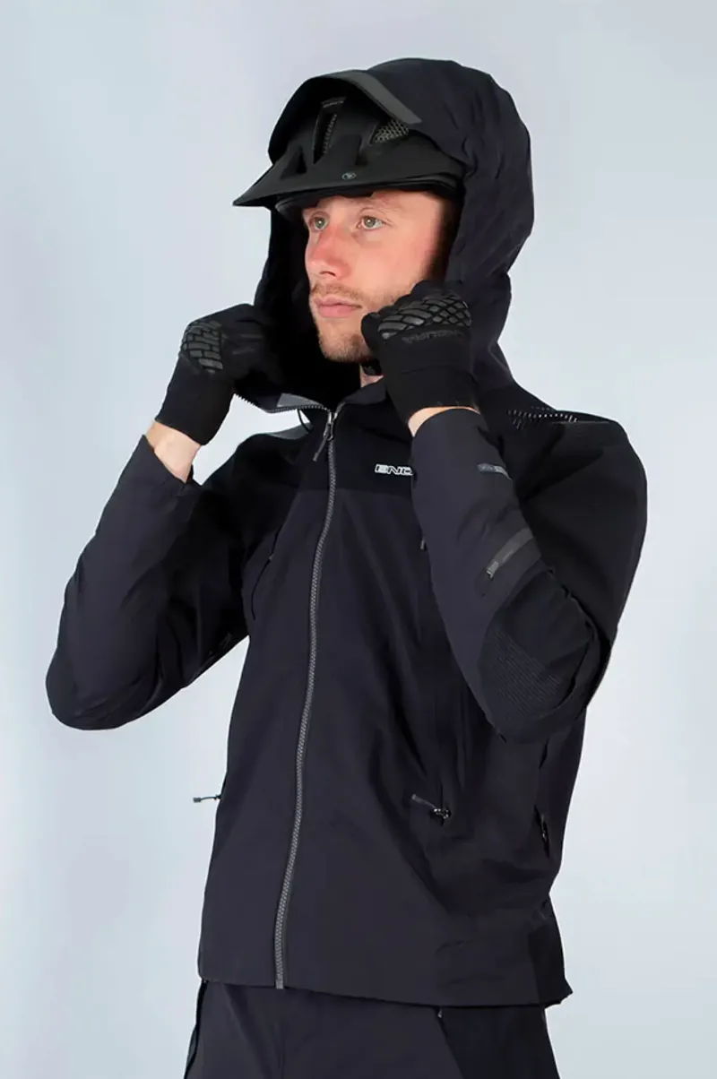 Endura MT500 Waterproof Jacket II in Black -2